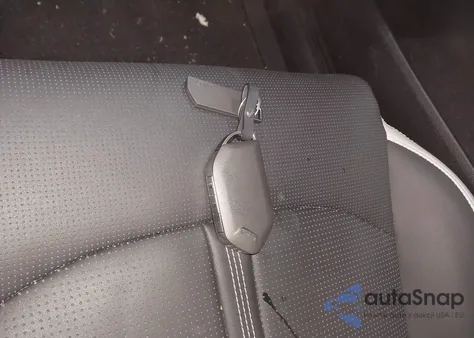 2025 Kia K5 Gt-Line из США, поврежденный, VIN KNAG64J78S5332111